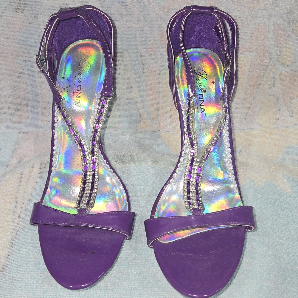 Used size 10 Diva DNA purple heels